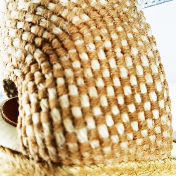 MENINA - Picture 8 of 13